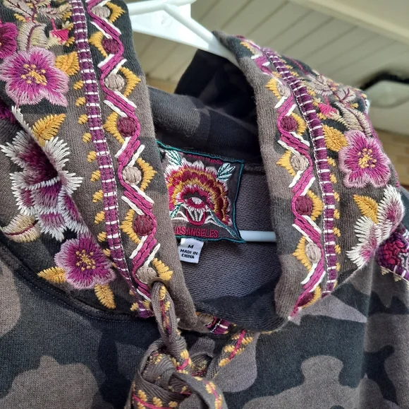 Johnny Was Valmere Pull on Hoodie Size M price firm - Picture 6 of 6